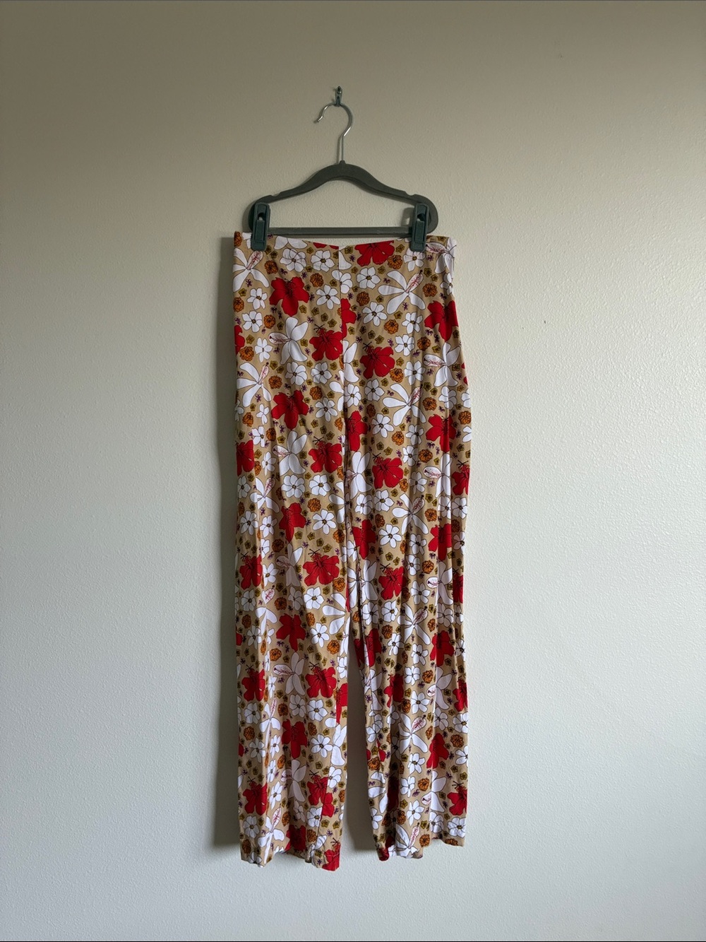 Alohiwai Wide-Leg Floral Pants - Red & Tan Floral